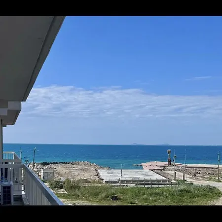 公寓 Sea View Radhimë